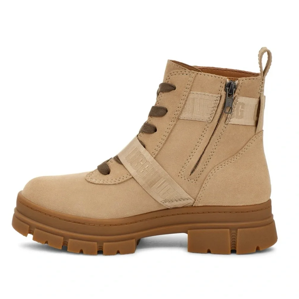 Leather Waterproof UGG Winter Boot, Size 9, Brand New in Box - Picture 3 of 16
